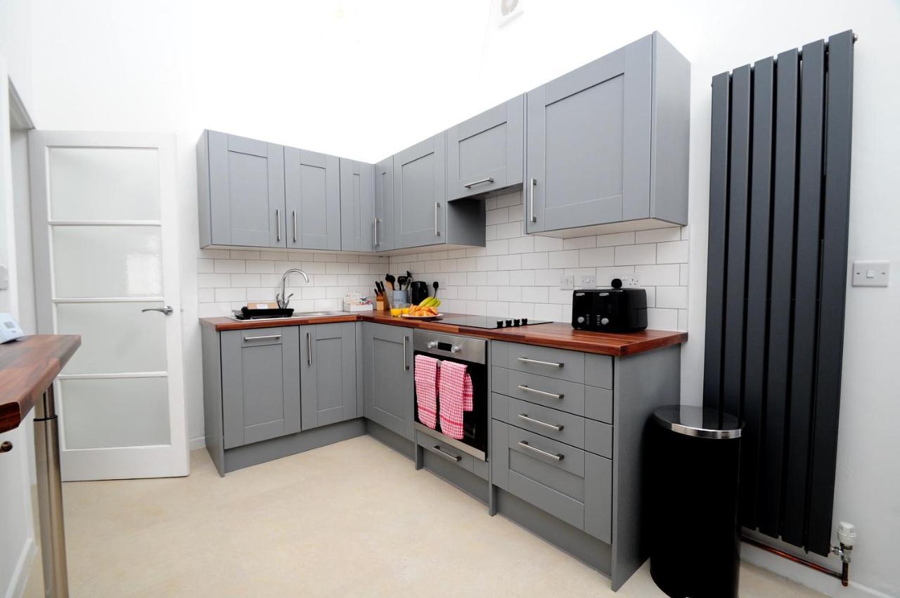 Holiday home Newly Refurbished Next To Hospital *